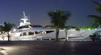 Rent Black Pearl 85 Yacht in Dubai